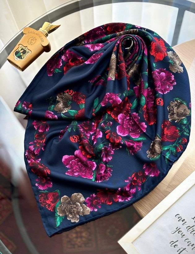 روسری ابریشم توییل